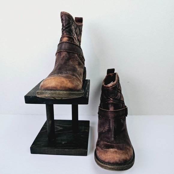 LUCKY BRAND Nordic Quilted Distressed Leather Boots Booties - Size 7M - Picture 5 of 10